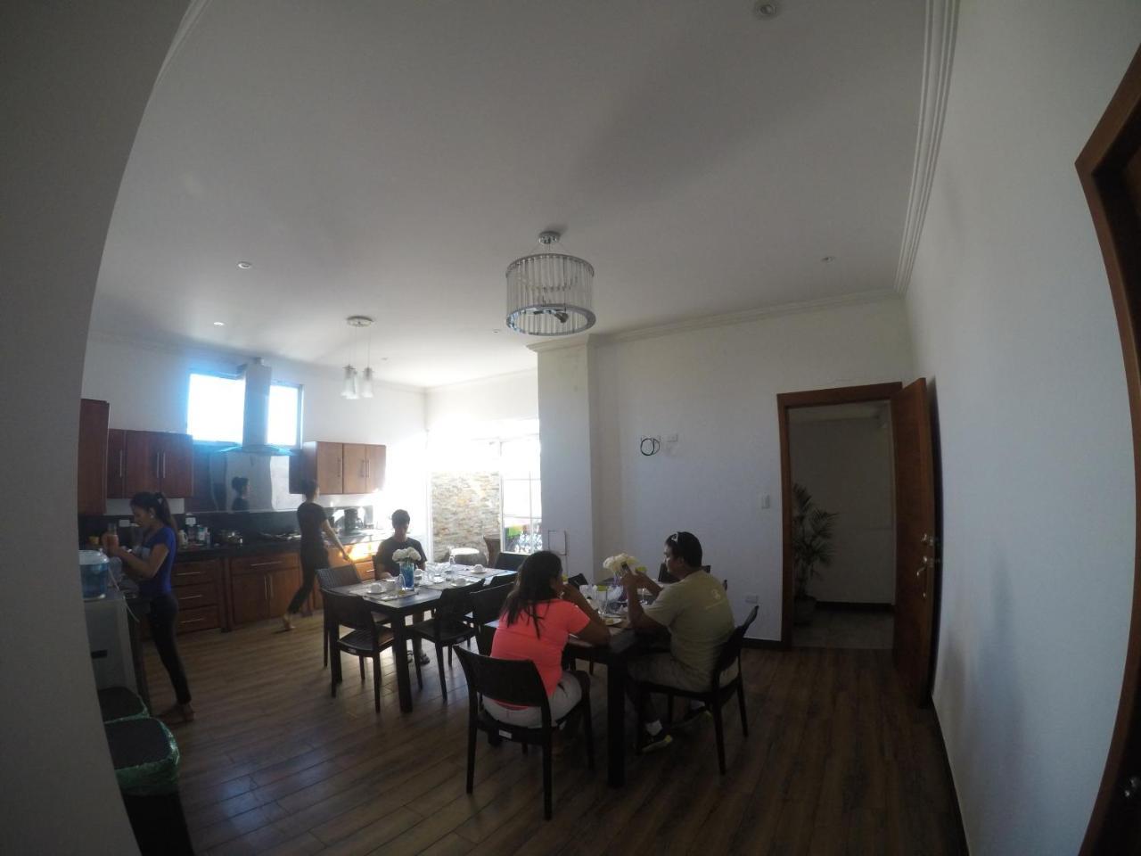 Hostal Costa del Pacifico Puerto Ayora  Esterno foto